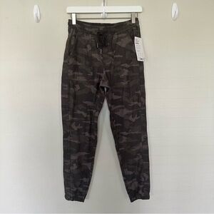 Athleta Camo Farallon Jogger Size‎ 0